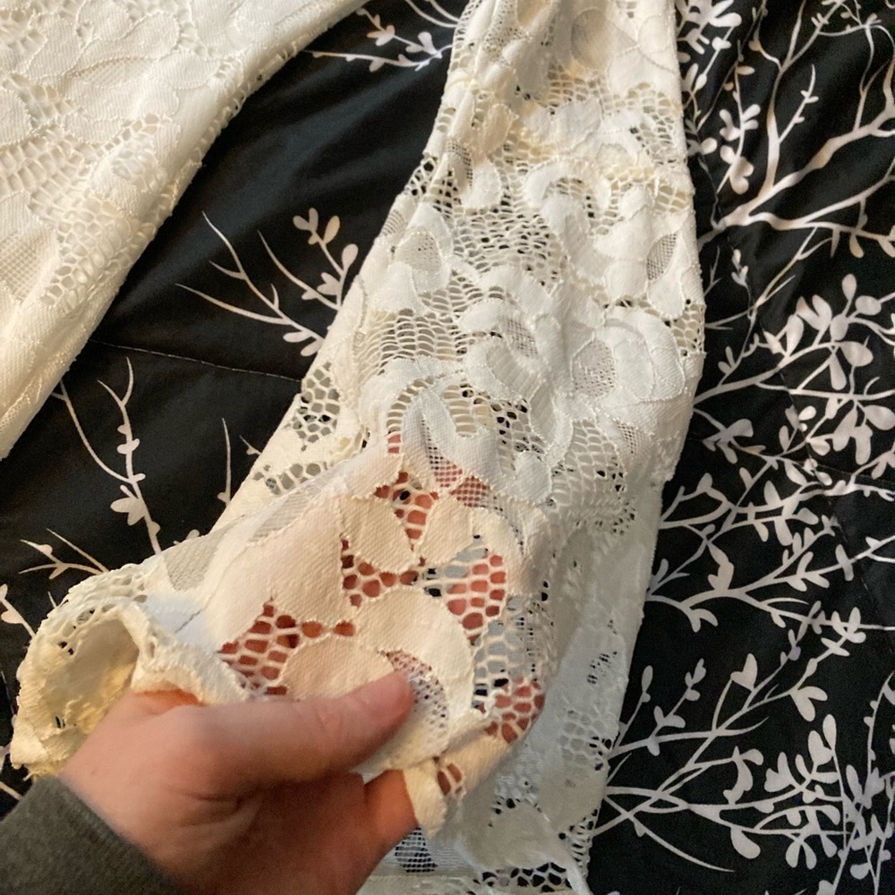 White Lacey blouse size medium - Picture 10 of 14